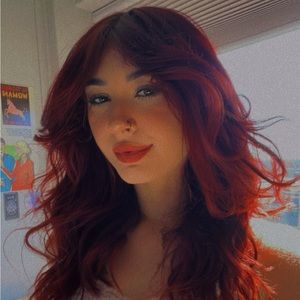 Meet your Posher, Alexia